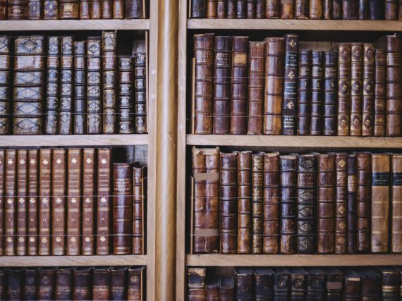 In der Bibliothek oder zu Hause lernen? Was funktioniert besser?