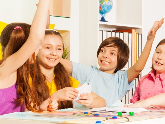 Lernspiele für Kinder – unsere Spielefavoriten für Mathe, Deutsch und Englisch
